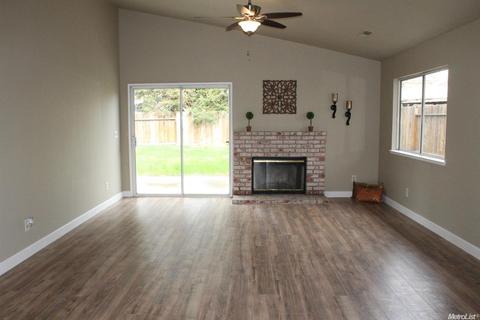 385 S Fullerton Dr, Turlock, CA 95382 photo 5