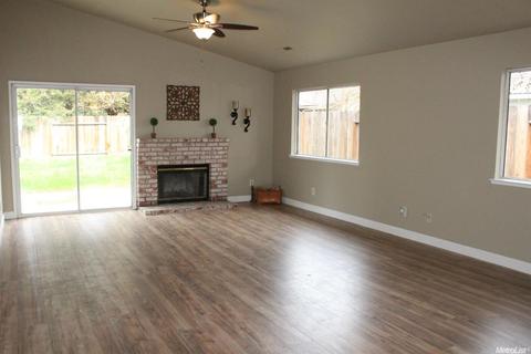 385 S Fullerton Dr, Turlock, CA 95382 photo 6
