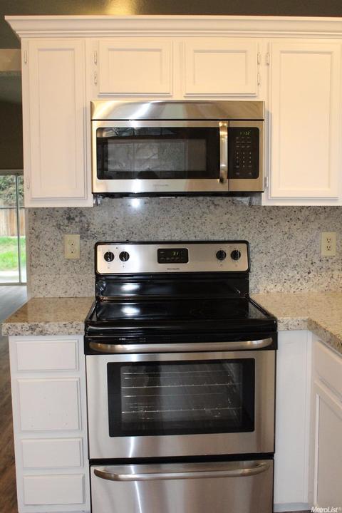 385 S Fullerton Dr, Turlock, CA 95382 photo 3