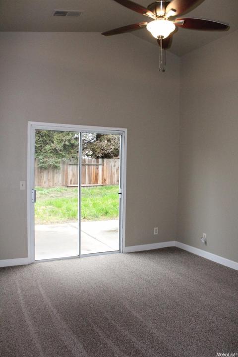 385 S Fullerton Dr, Turlock, CA 95382 photo 11