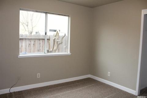 385 S Fullerton Dr, Turlock, CA 95382 photo 10