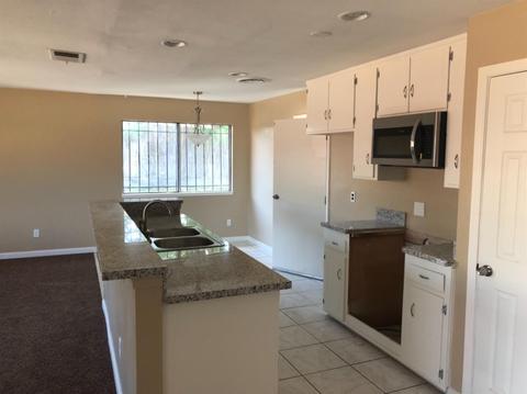 604 Oboe Ln, Modesto, CA 95351 photo 4