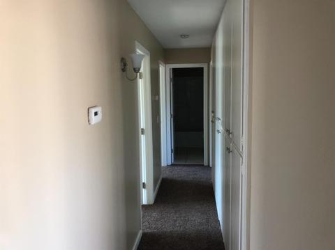 604 Oboe Ln, Modesto, CA 95351 photo 2