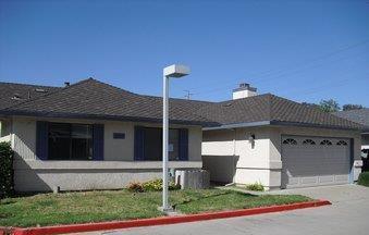 703 E Century Pl, Lodi, CA 95240 photo 1