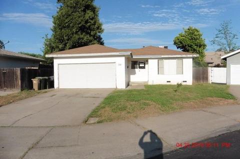 720 Donner Ct, Lodi, CA 95240 photo 1