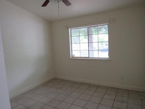1050 Mount Vernon St, Merced, CA 95341 photo 9