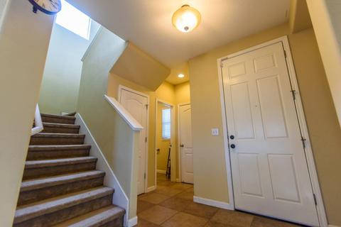 240 Crescent Moon Dr, Lathrop, CA 95330 photo 4