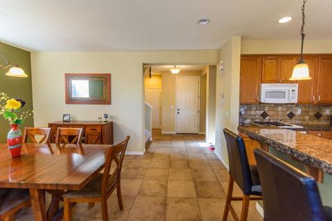 240 Crescent Moon Dr, Lathrop, CA 95330 photo 3