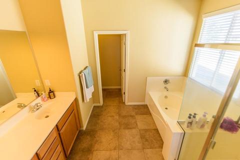 240 Crescent Moon Dr, Lathrop, CA 95330 photo 26
