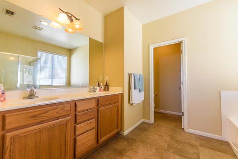 240 Crescent Moon Dr, Lathrop, CA 95330 photo 27