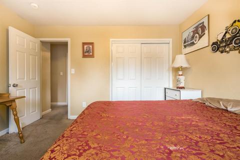 1208 Guiseppe Ln, Modesto, CA 95355 photo 14