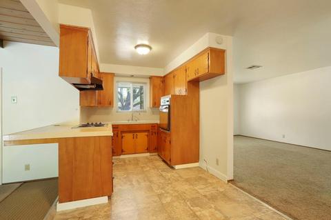 1401 Park St, Lodi, CA 95242 photo 8