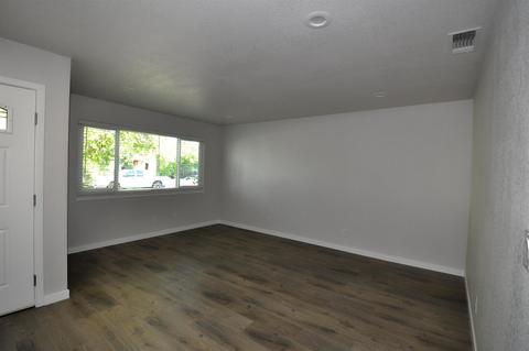 8141 Leyden St, Elverta, CA 95626 photo 2