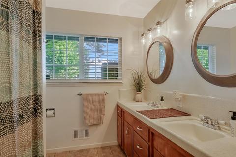 1017 W Rumble Rd, Modesto, CA 95350 photo 14