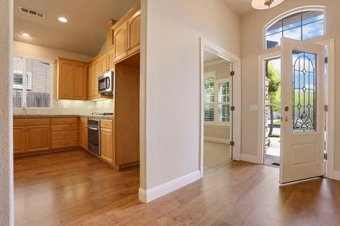 1533 Magic Ln, Lodi, CA 95242 photo 5