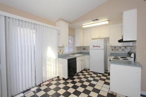 2316 E 8th St, Stockton, CA 95206 photo 4