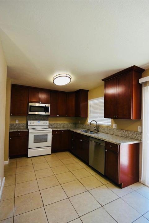628 E Jackson St, Stockton, CA 95206 photo 5