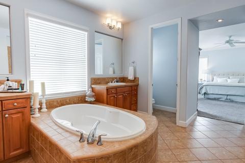 2068 Fairway Oaks Dr, Ripon, CA 95366 photo 34