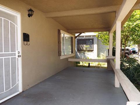 654 E Olive Ave, Turlock, CA 95380 photo 2