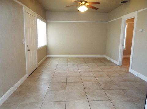 654 E Olive Ave, Turlock, CA 95380 photo 4