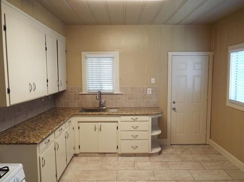 654 E Olive Ave, Turlock, CA 95380 photo 7