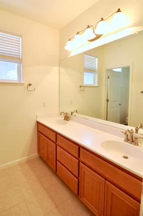 1351 Violet Way, Turlock, CA 95382 photo 11