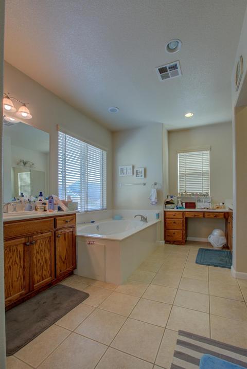 1932 Caprice Dr, Turlock, CA 95382 photo 22