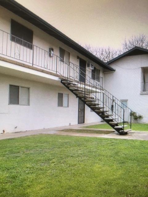 1619 Tully Rd, Modesto, CA 95350 photo 2