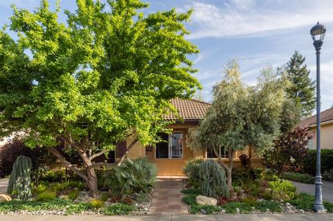 1828 White Sands Ln, Davis, CA 95616 photo 2