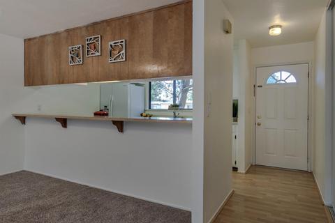 136 Grande Ave, Davis, CA 95616 photo 8