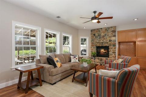 2134 Saint Elias Pl, Davis, CA 95616 photo 2