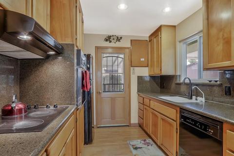 632 E Mayfair Ave, Stockton, CA 95207 photo 12