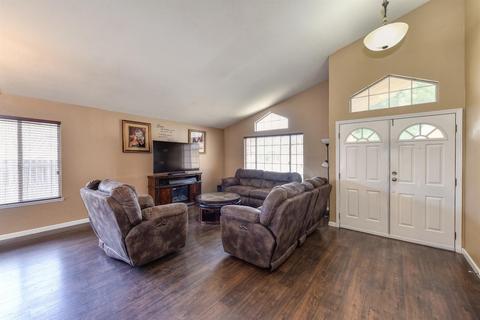 9126 Redwater Dr, Antelope, CA 95843 photo 4