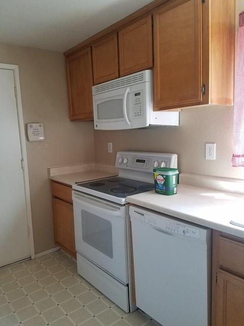 2816 March Ct, Modesto, CA 95358 photo 3