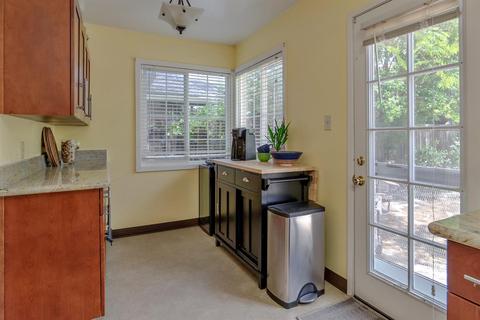 902 Pine Ln, Davis, CA 95616 photo 11