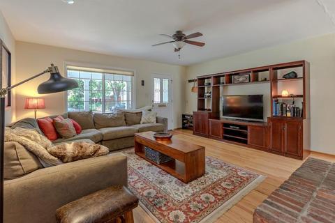 902 Pine Ln, Davis, CA 95616 photo 3