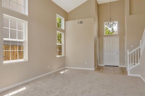 1274 Dover Ln, Tracy, CA 95377 photo 3