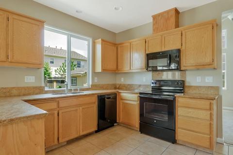 1274 Dover Ln, Tracy, CA 95377 photo 5