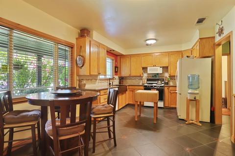 720 Windsor Dr, Lodi, CA 95240 photo 5