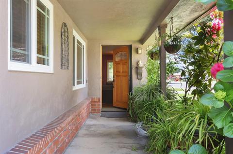 720 Windsor Dr, Lodi, CA 95240 photo 2
