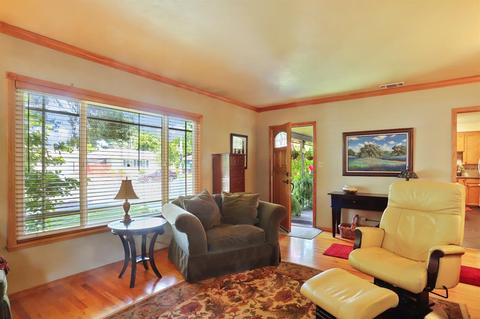 720 Windsor Dr, Lodi, CA 95240 photo 3