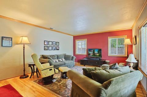 720 Windsor Dr, Lodi, CA 95240 photo 4