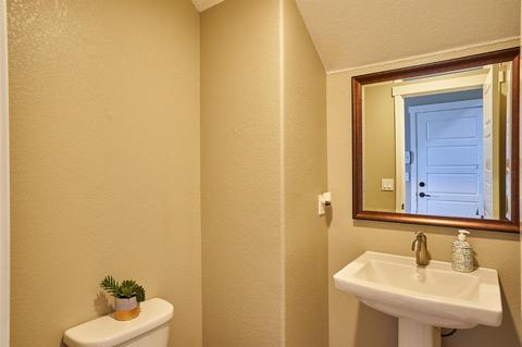 1212 Mariners Dr, Lathrop, CA 95330 photo 6