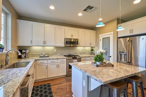 1212 Mariners Dr, Lathrop, CA 95330 photo 8