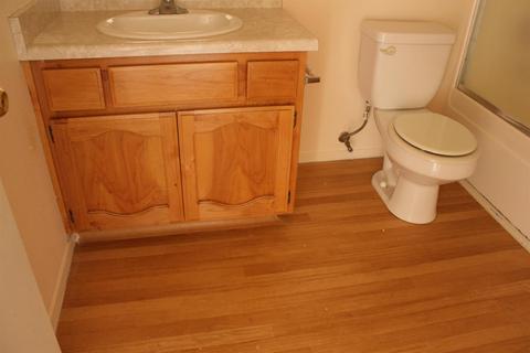 300 E Kern St, Other, CA 93206 photo 13