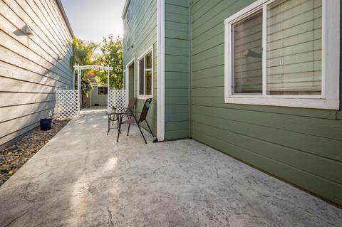 423 Benjamin Pl, Manteca, CA 95337 photo 3