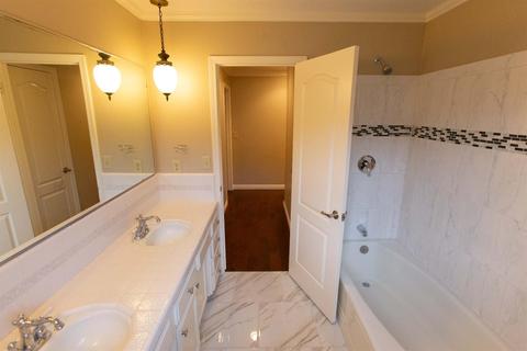 904 Meadowood Dr, Modesto, CA 95355 photo 20