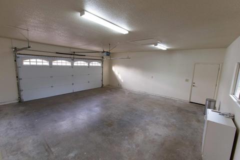 904 Meadowood Dr, Modesto, CA 95355 photo 31