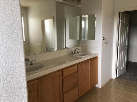 9015 Tee Box Ct, Patterson, CA 95363 photo 11