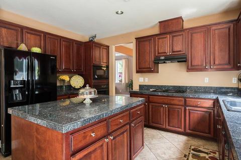 4104 Loire Ct, Modesto, CA 95356 photo 4